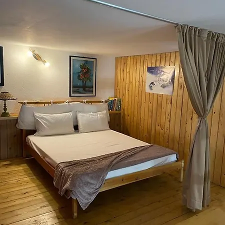 Taverna Apartment Châtillon