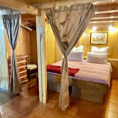 Taverna Apartment Châtillon